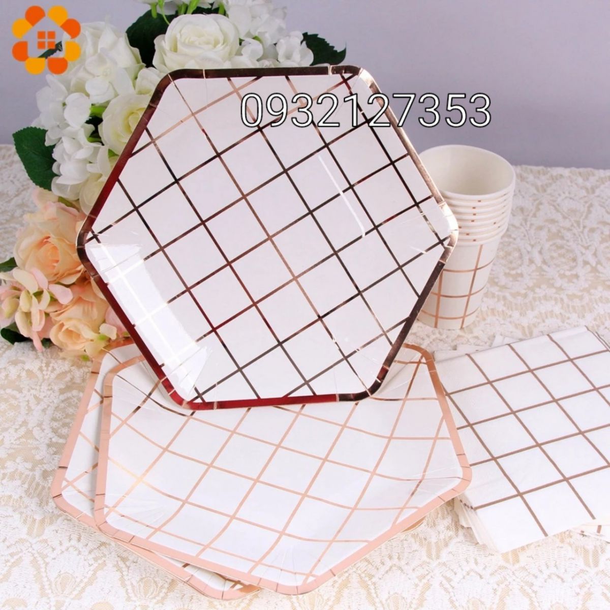 DĨA GIẤY CAO CẤP SỌC CARO SÉT 8 CÁI 18CM DĨA GIẤY CAO CẤP SỌC CARO SÉT 8 CÁI 18CM