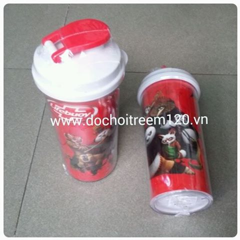 Bình nước nhựa 2 lớp Lifebuoy in hình Kungfu Panda cực đẹp Bình nước nhựa 2 lớp Lifebuoy in hình Kungfu Panda cực đẹp