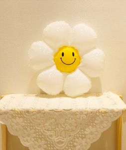 Bóng kiếng Hoa cúc trắng mặt cười 45cm