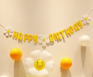 Dây chữ Happy Birthday hoa cúc vải nỉ (vàng/hồng)