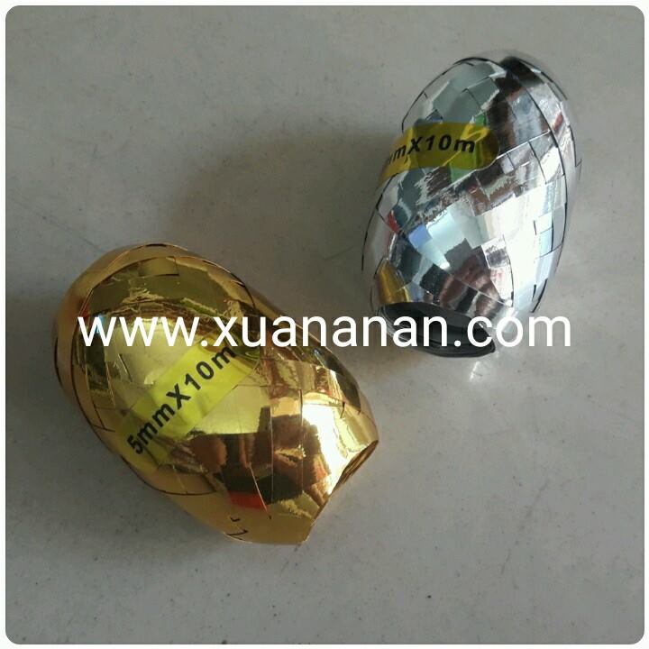 Cuộn dây ruy băng ánh kim 5mm x 10m (vàng/bạc) Cuộn dây ruy băng ánh kim 5mm x 10m (vàng/bạc)