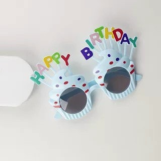 Mắt kiếng Happy Birthday hình cupcake