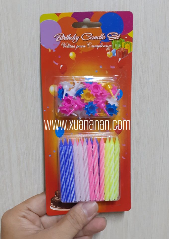 Vỉ 20 nến xoắn màu Vỉ 20 nến xoắn màu